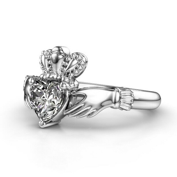 Heart Shaped 925 Silver White Sapphire Ring New - Picture 2 of 4